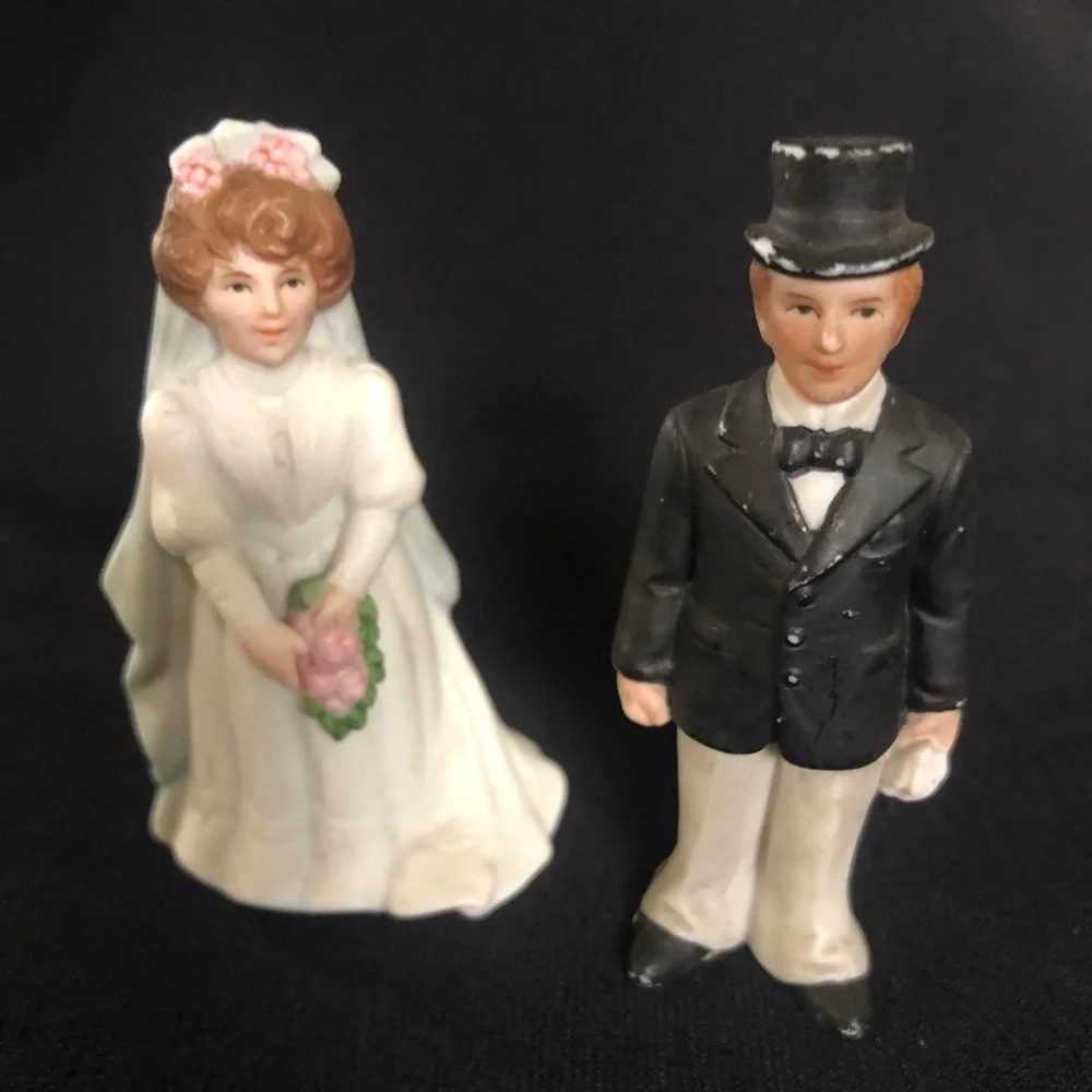 Vintage Lefton Bride & Groom Wedding Cake Toppers